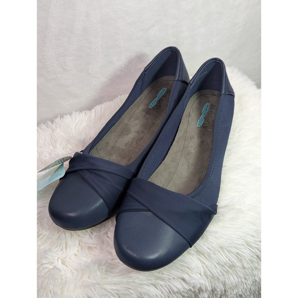 Baretraps Mitsy Navy Ballet Flats Hidden Wedge Heel Women's Sz 11M Comfort New - Picture 3 of 9